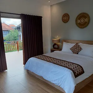  Проживание в семье Karma House